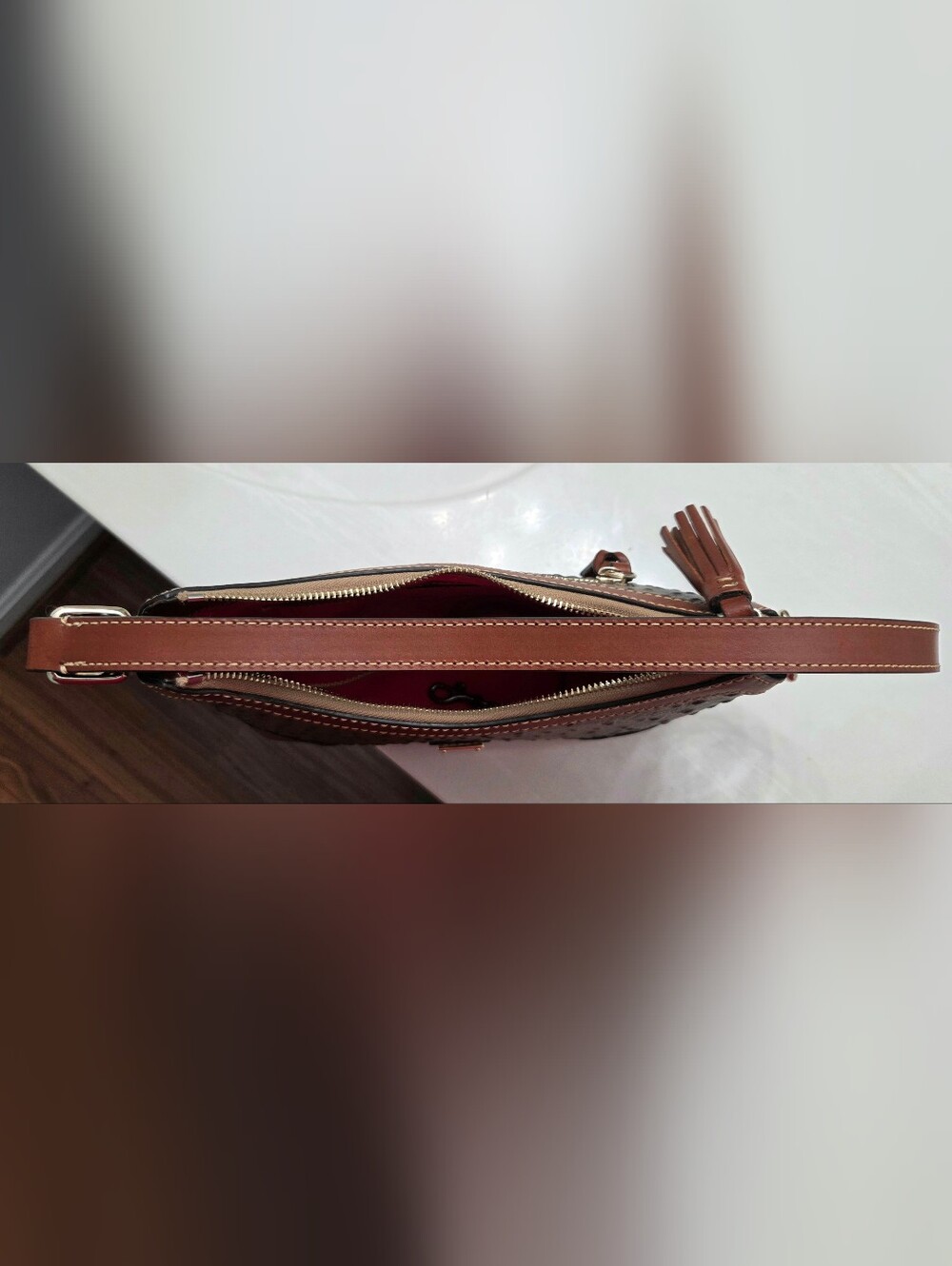 RARE Dooney & Bourke Ostrich Leather Hobo 25 - Pristine Condition - Picture 10 of 10